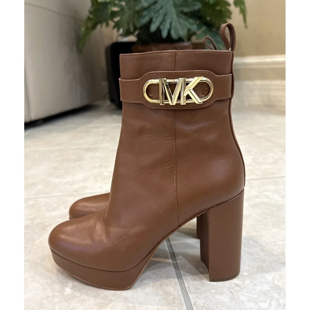 Michael Kors Parker LEATHER PLATFORM HEEL BOOTS Sz 7.5 Luggage Brown Bootie Shoe